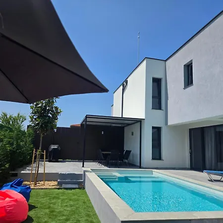 Cadaques, Private Pool With Heating And Salt Water Willa Łozenec