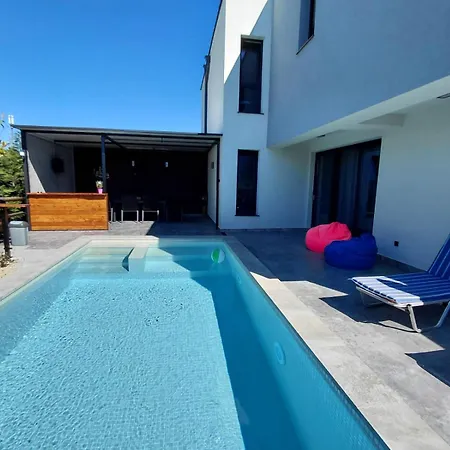 Cadaques, Private Pool With Heating And Salt Water Willa *