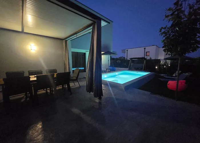 Cadaques, Private Pool With Heating And Salt Water